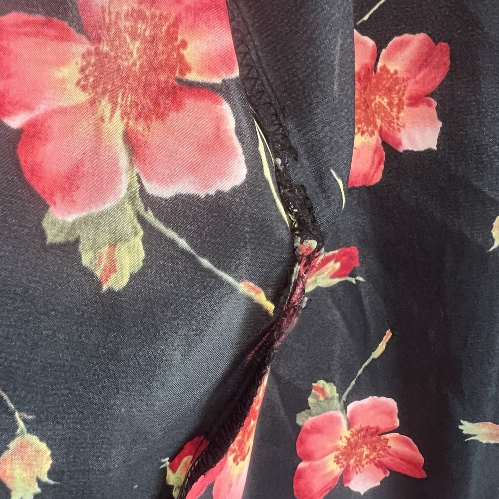 Secret‎ Treasures Satin Robe - Picture 7 of 16